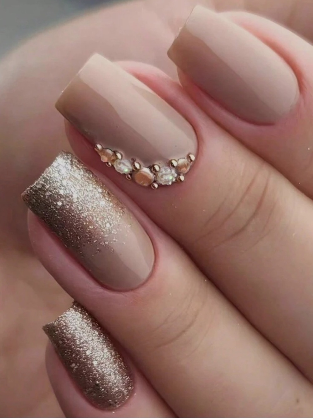 Nude Beige Gold Accent Nail Set - Elegant Manicure Look